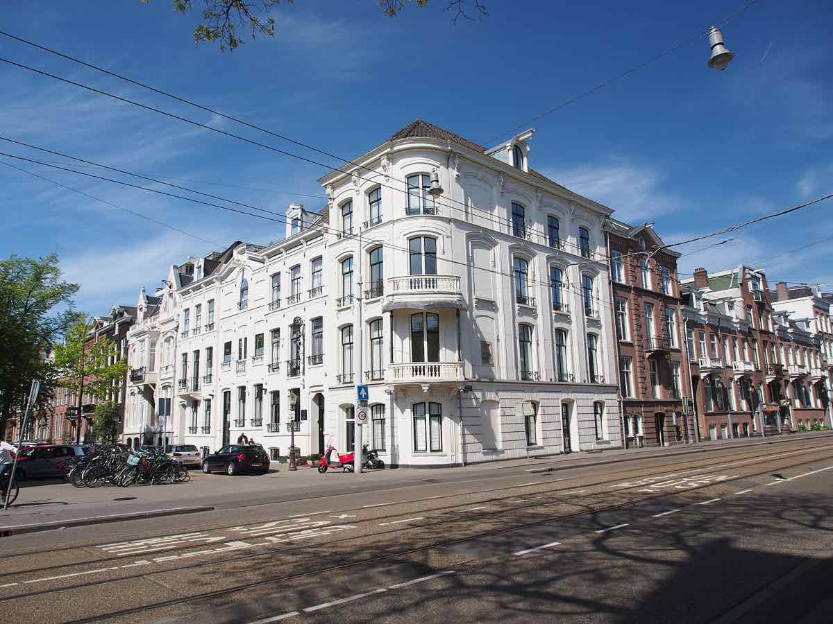 Vastgoed in privé of in een bv: belasting en overstapkosten